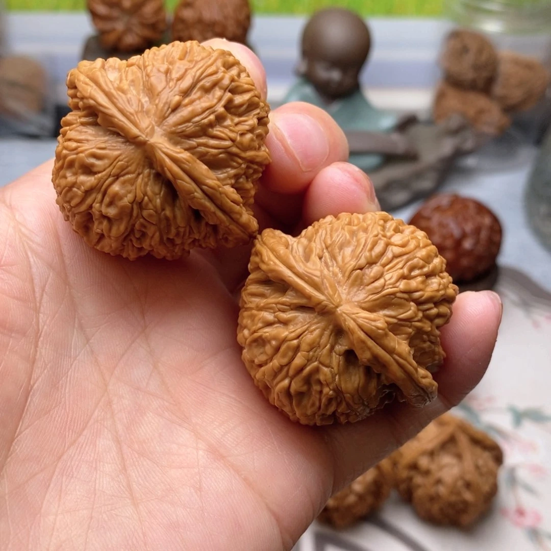 【闪购商品】文玩核桃把件白狮子41