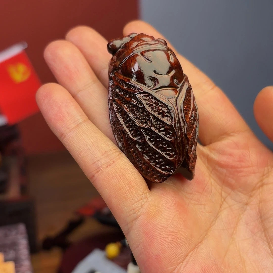 檀香紫檀（小叶紫檀）蝉