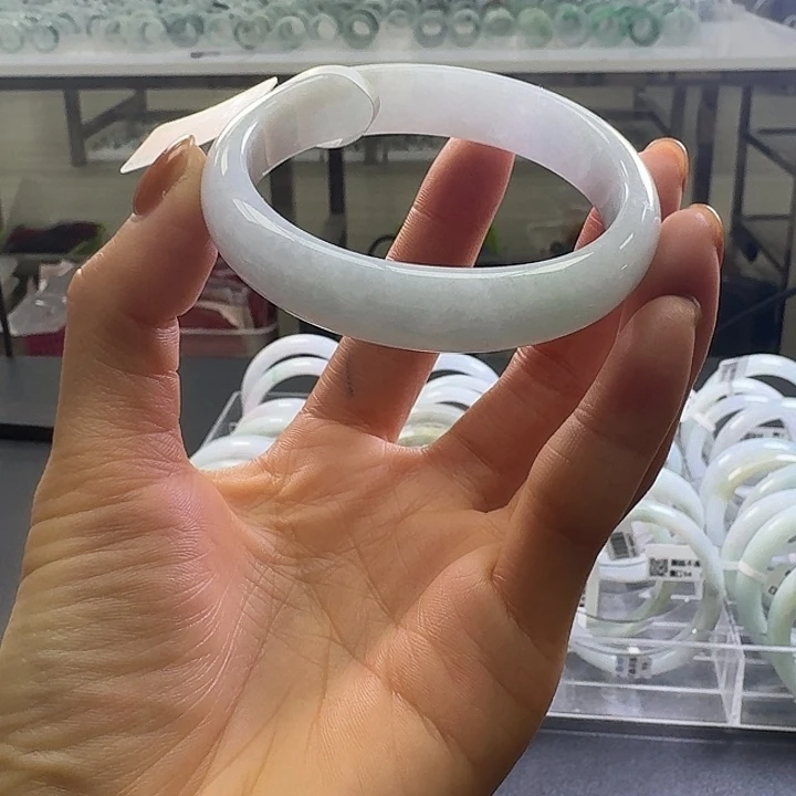 翡翠未镶嵌手镯53贵妃
