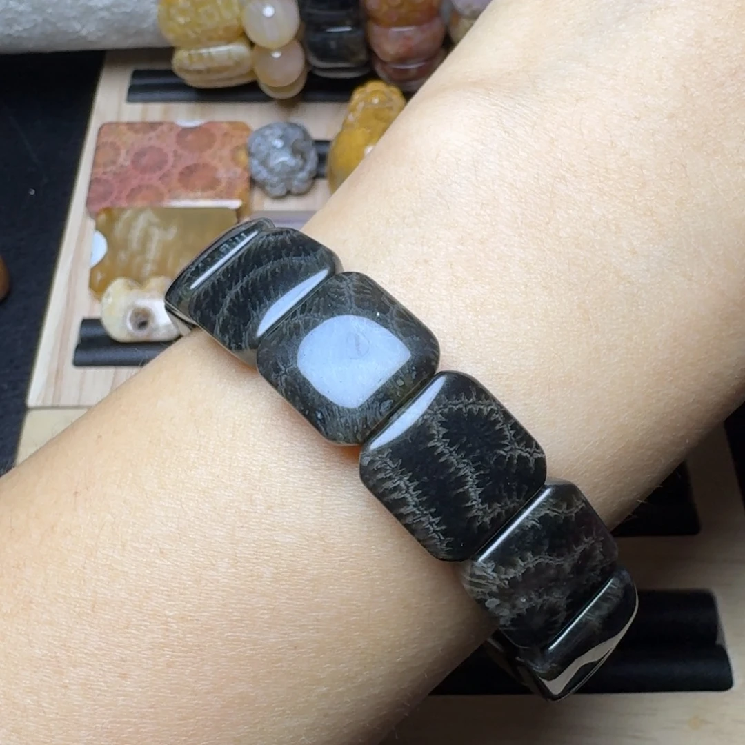 硅化玉未镶嵌神秘感，绿黑小龙骨纹