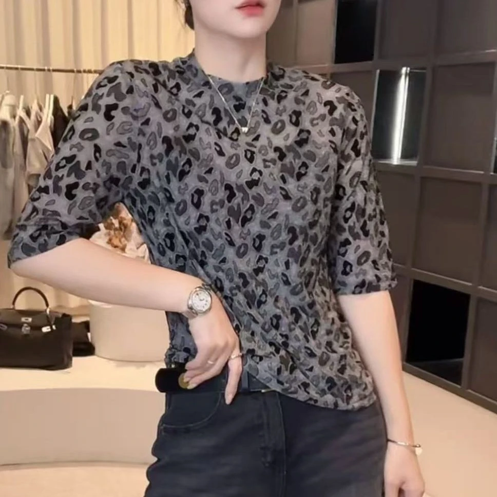 [有运费险]早秋款圆领设计感时尚百搭中袖显瘦打底上衣款女