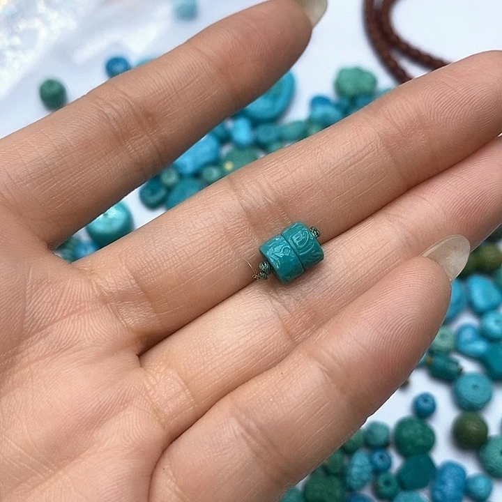 未镶嵌绿松石珠宝奇石