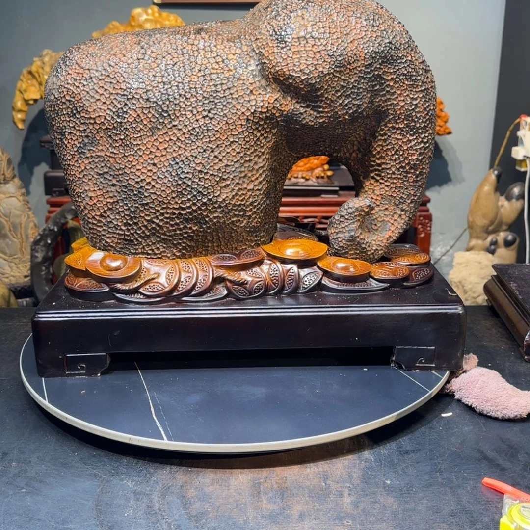 杨***强蜂窝石大象摆件的