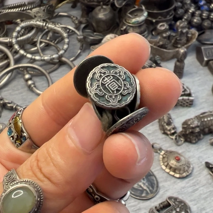 陶瓷?**?工艺品及工艺品