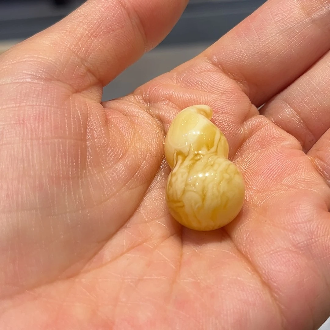 未镶嵌颈饰琥珀?***蜜蜡吊坠