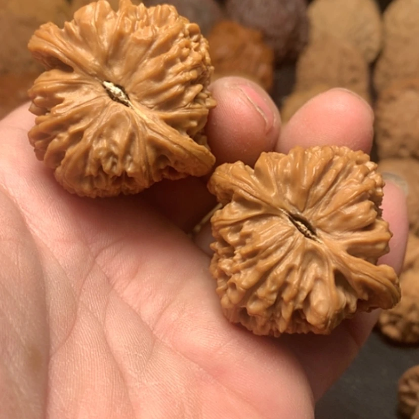 【闪购商品】吊坠文玩核桃天*行南疆