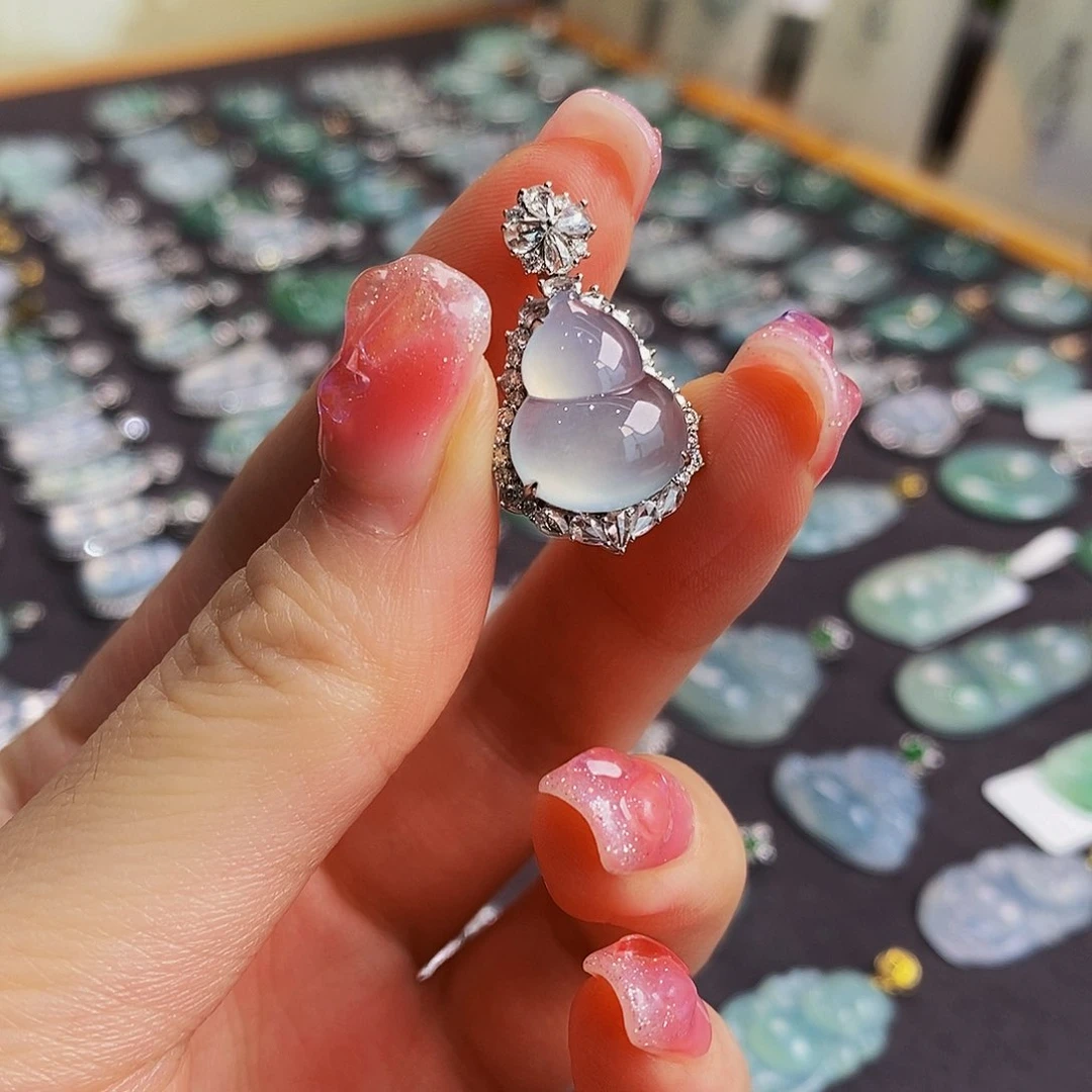 翡翠18K金镶嵌吊坠(赠链)天然缅甸翡翠吊坠葫芦