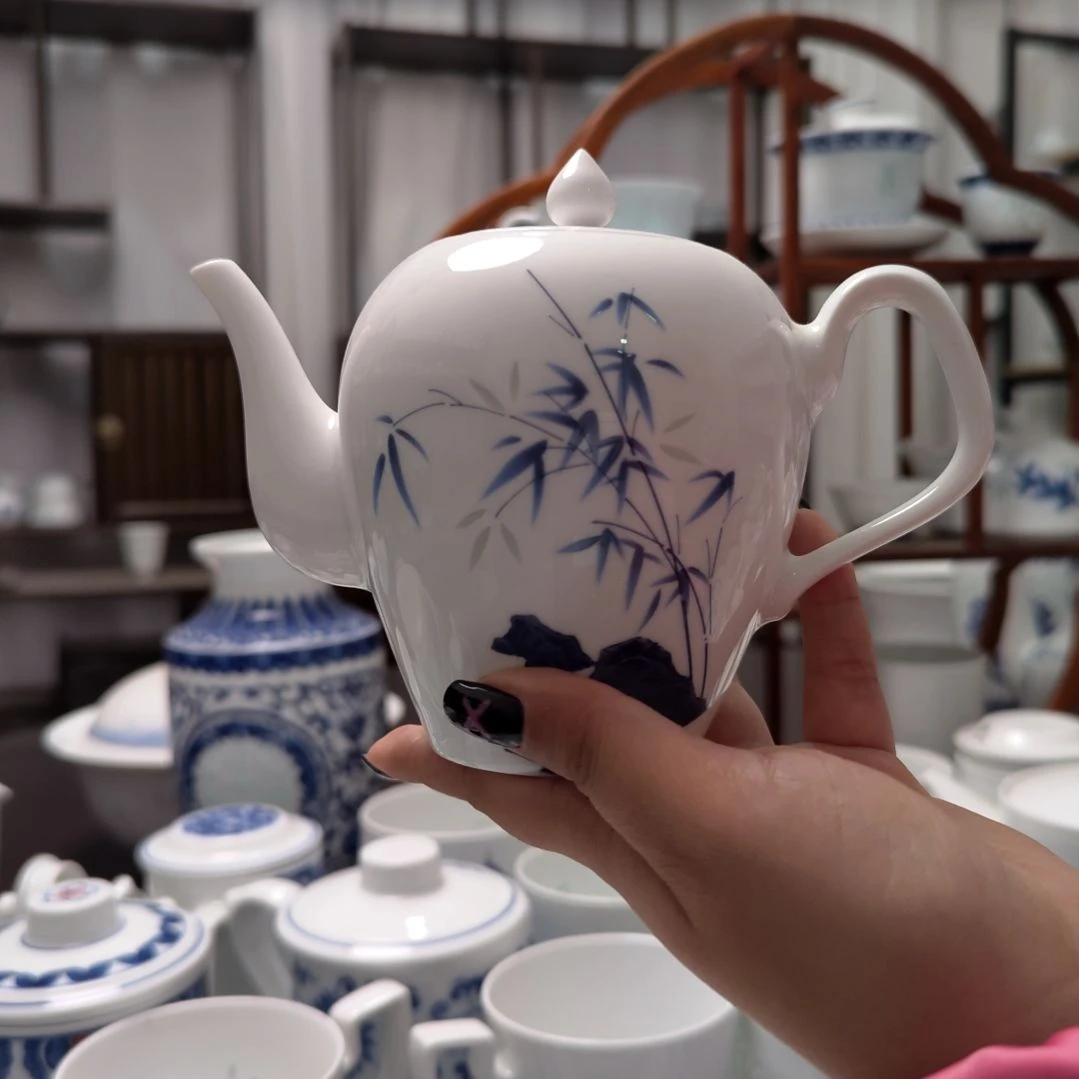 陶瓷节节高升茶壶一个