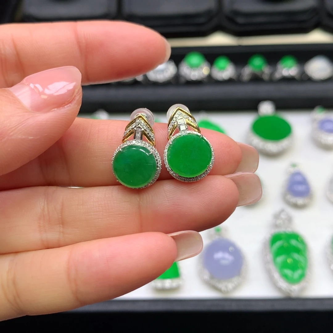 翡翠吊坠(不含链)18K金镶嵌