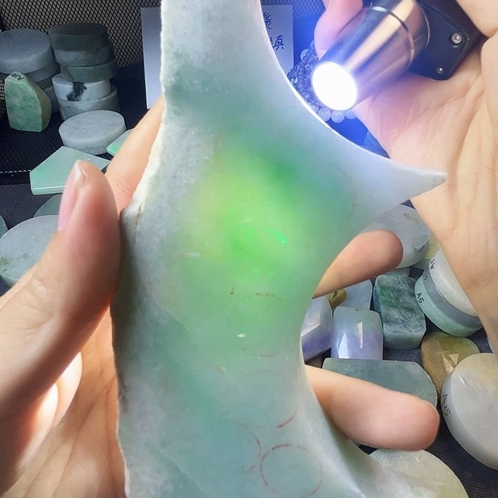 翡翠裸石缅甸翡翠