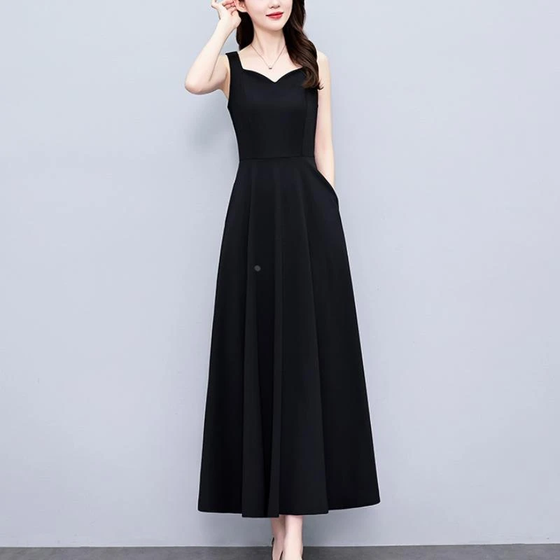 洗依也法式赫本风黑色吊带连衣裙女夏季2025新款时尚妈妈感背心长