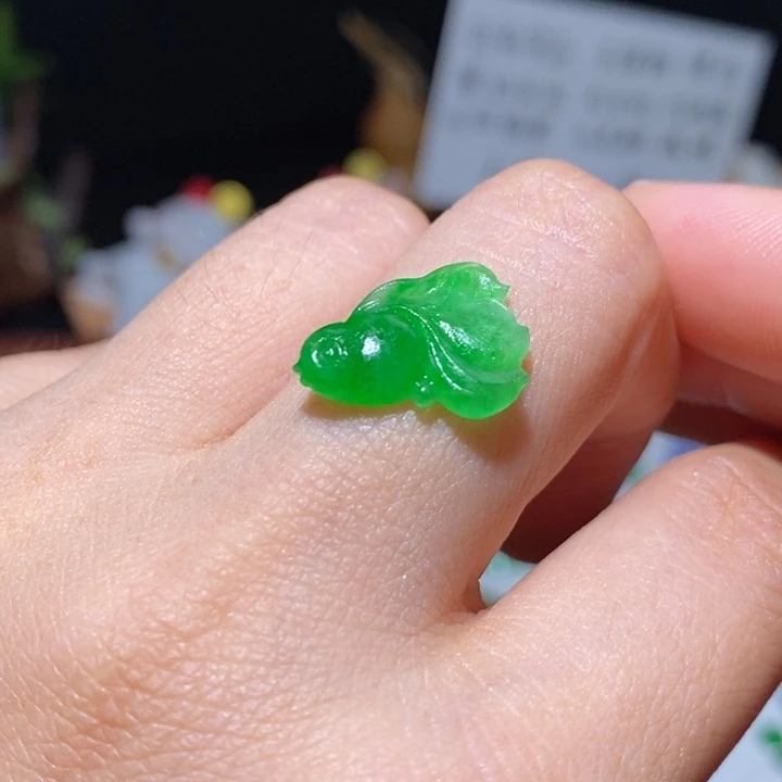 定制翡翠未镶嵌翡翠