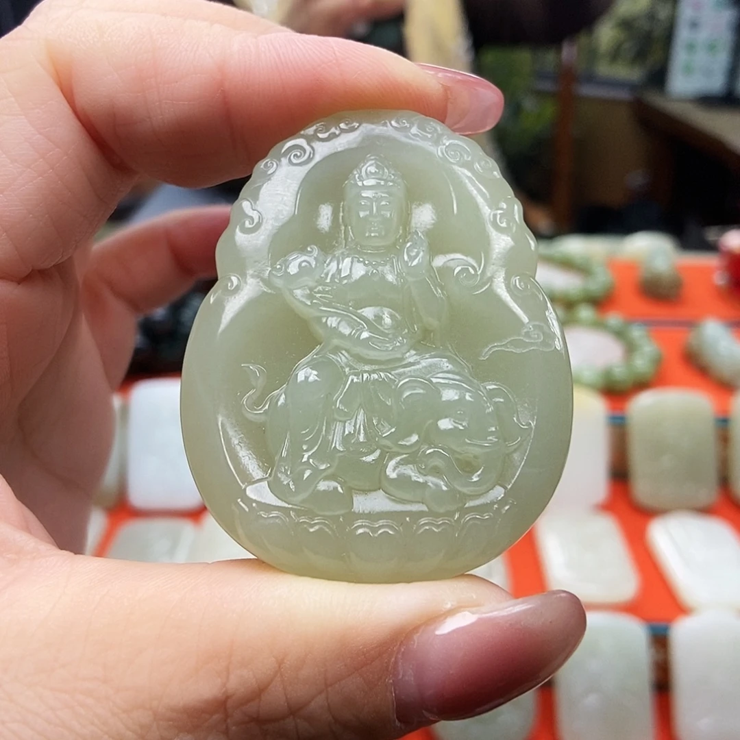 阳***阳和田玉未镶嵌颈饰