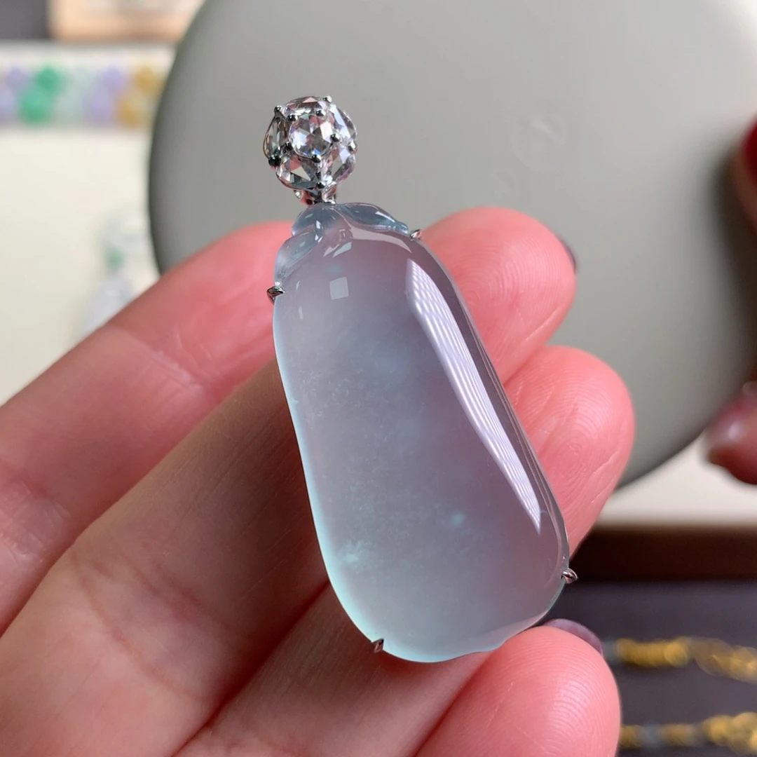 翡翠颈饰18K金镶嵌福瓜