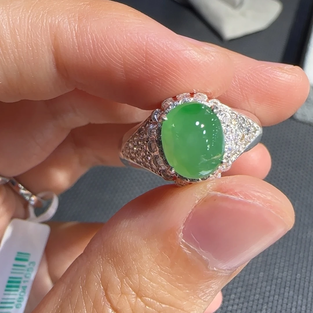 翡翠未镶嵌戒指翡翠