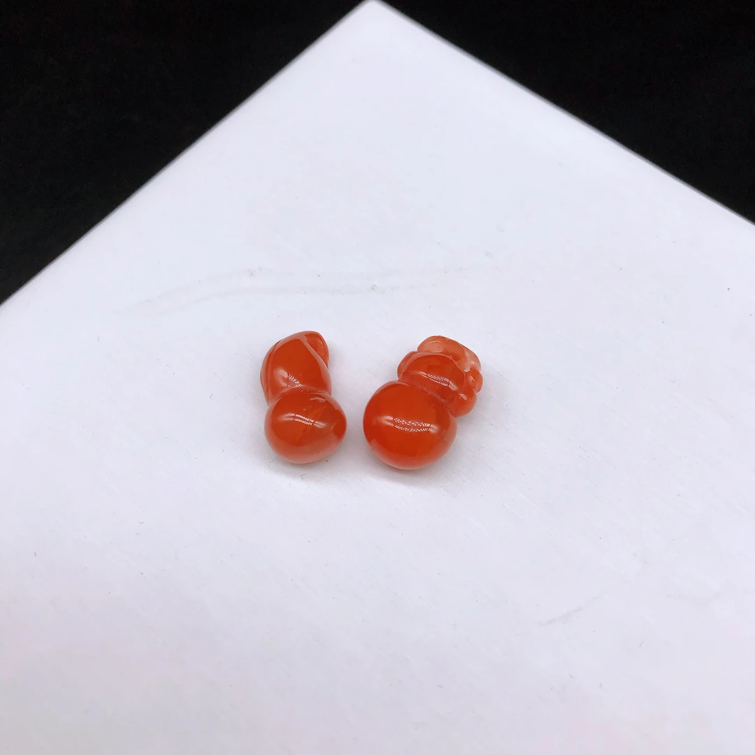 【领源】南红手工精雕葫芦配饰不含证书（多样式发其一）