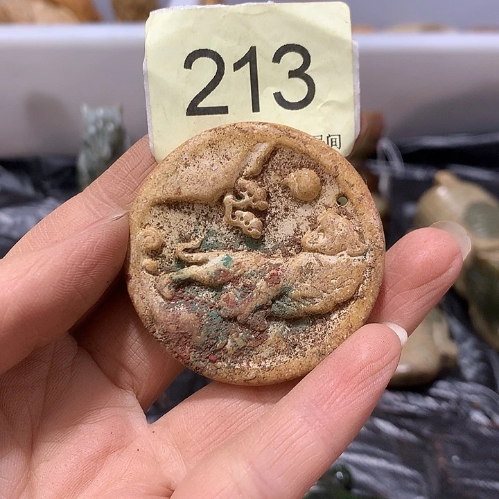 赛***佗和田玉未镶嵌颈饰