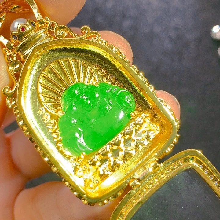 翡翠未镶嵌颈饰翡翠