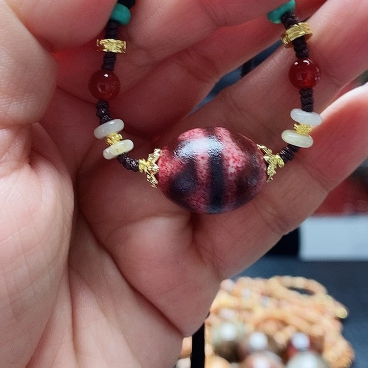 玛瑙/玉髓颈饰合金