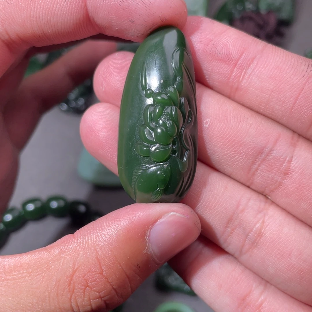 和田玉（碧玉）未镶嵌颈饰