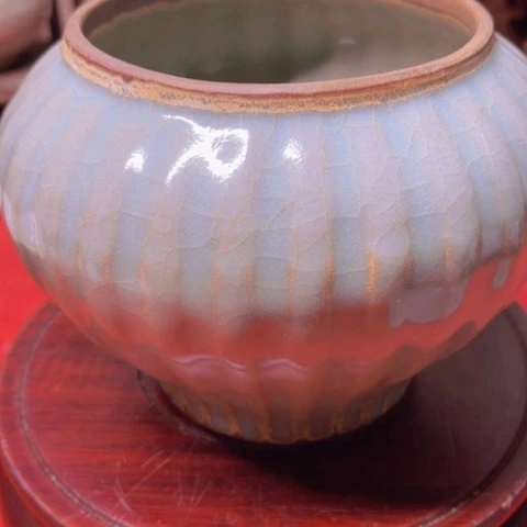 钓***夫洗龙泉窑盖罐整体开片