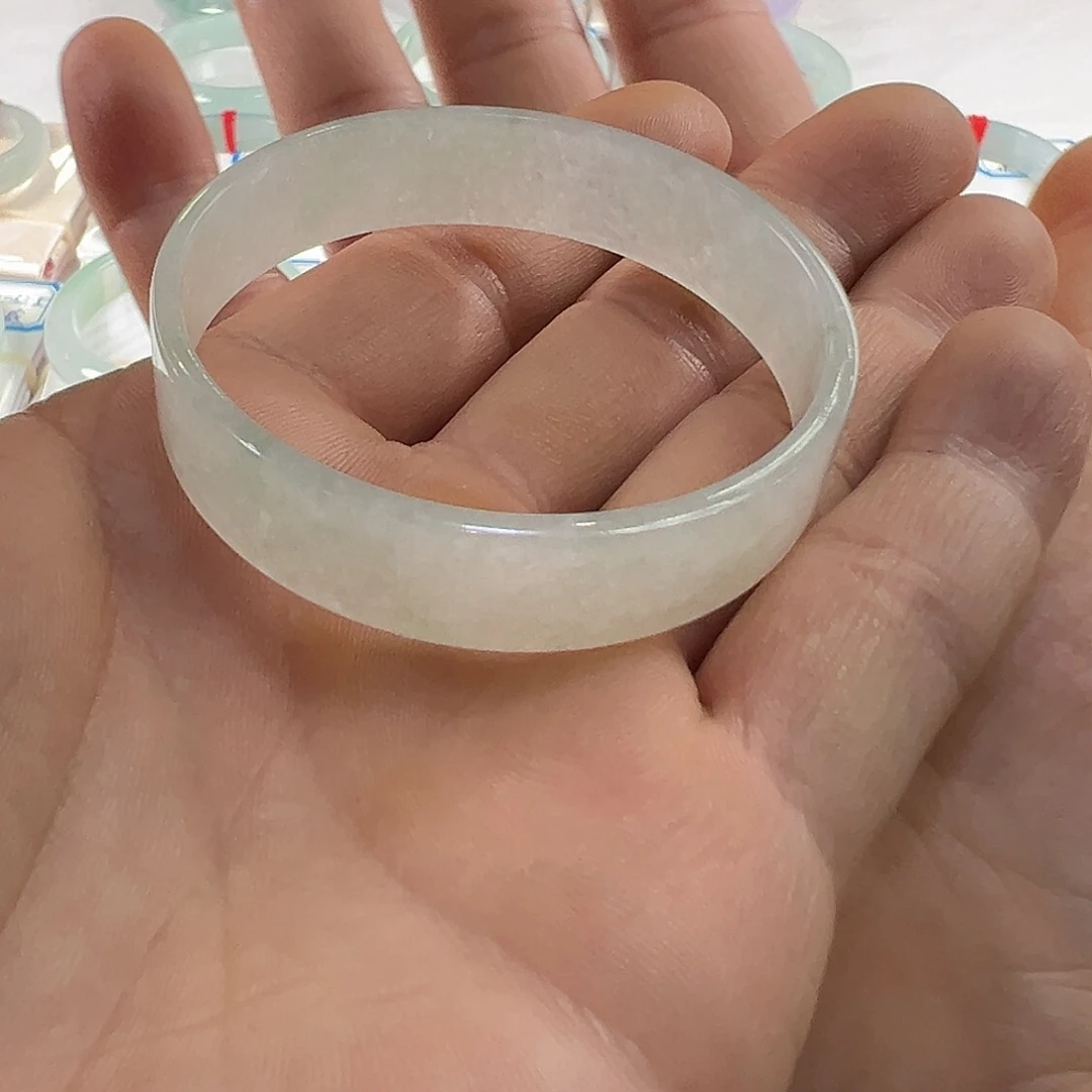 翡翠未镶嵌手镯方镯