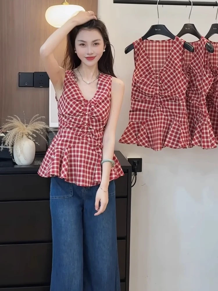 法式V领红色格子背心女夏天别致复古褶皱小衫设计感显瘦格子上衣