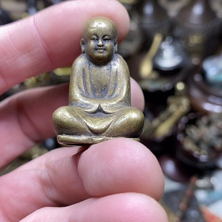 榮***贵小杨推荐铜物件一个