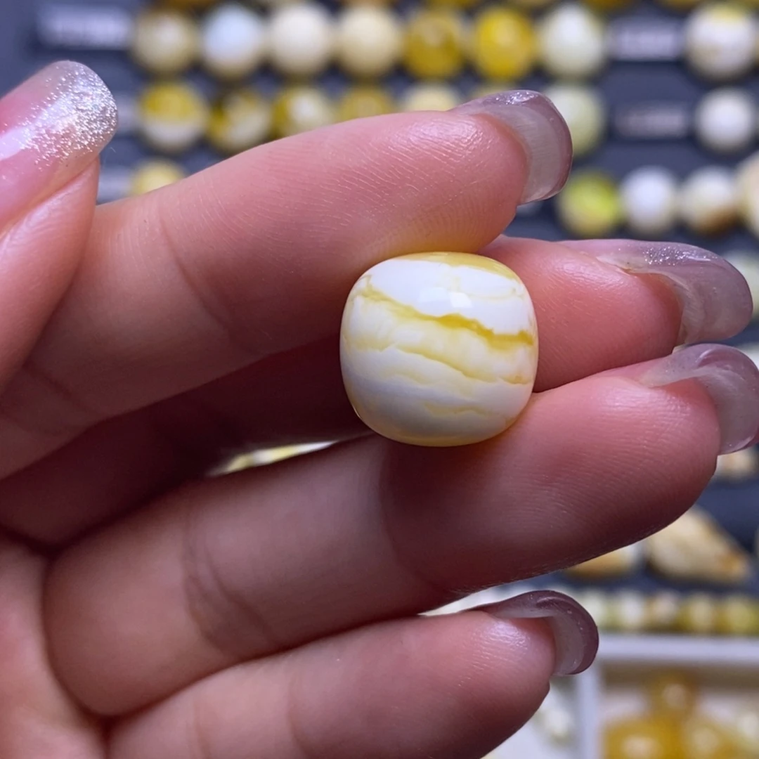 蜜蜡未镶嵌珠宝奇石瓷白橘金溶洞虎皮妖花老型13.7*13.2mm