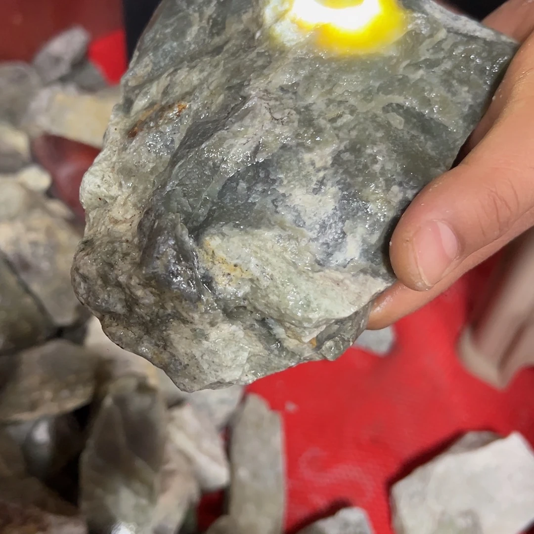 和田玉（糖玉）未镶嵌手镯