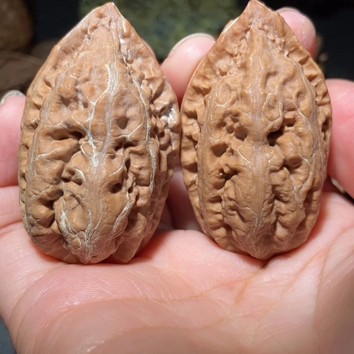 文玩核桃把件东北楸子小雪164