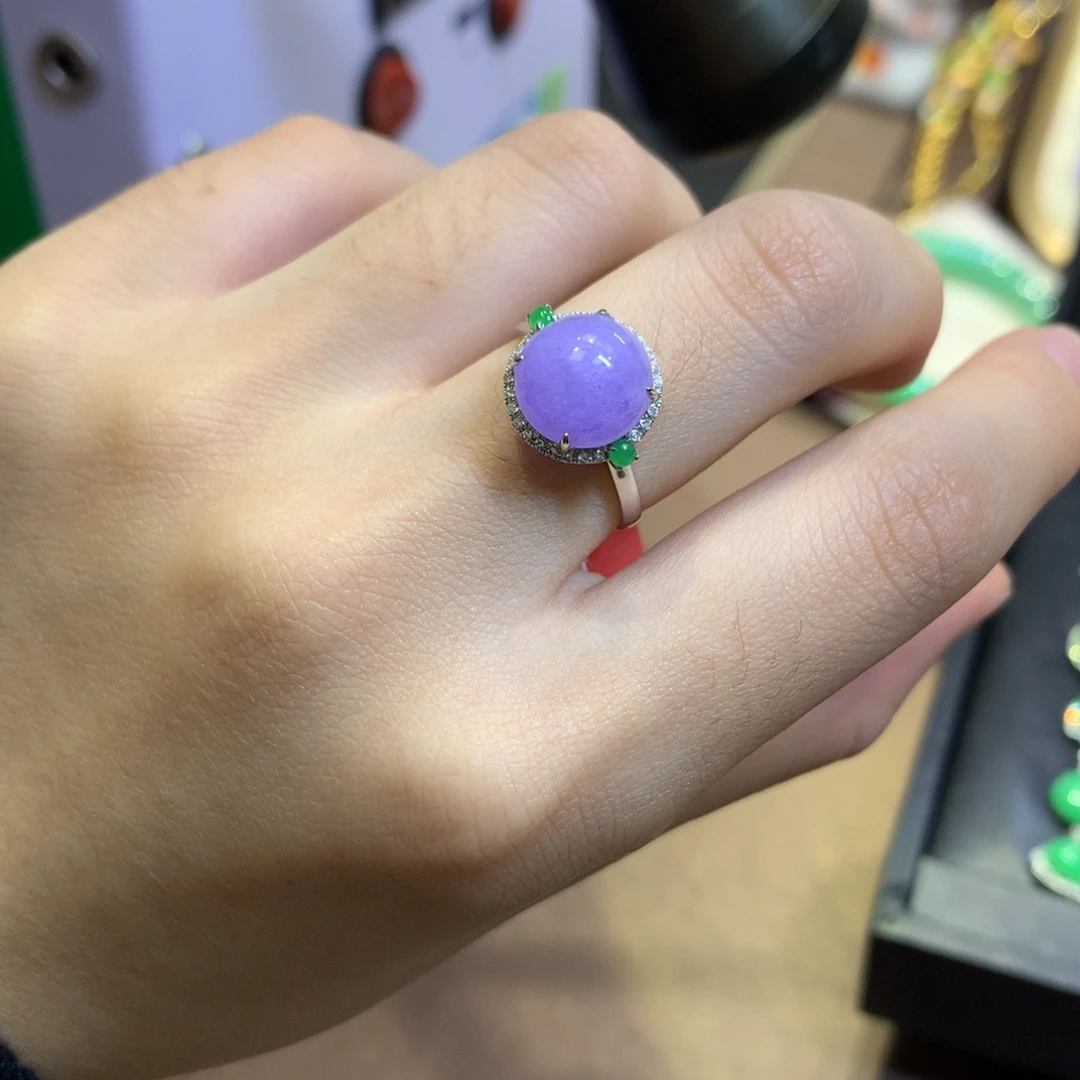 有***宝翡翠18K金镶嵌颈饰翡翠