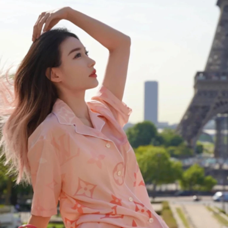 95新 LouisVuitton/路易威登 老花真丝上衣 36码/48710073