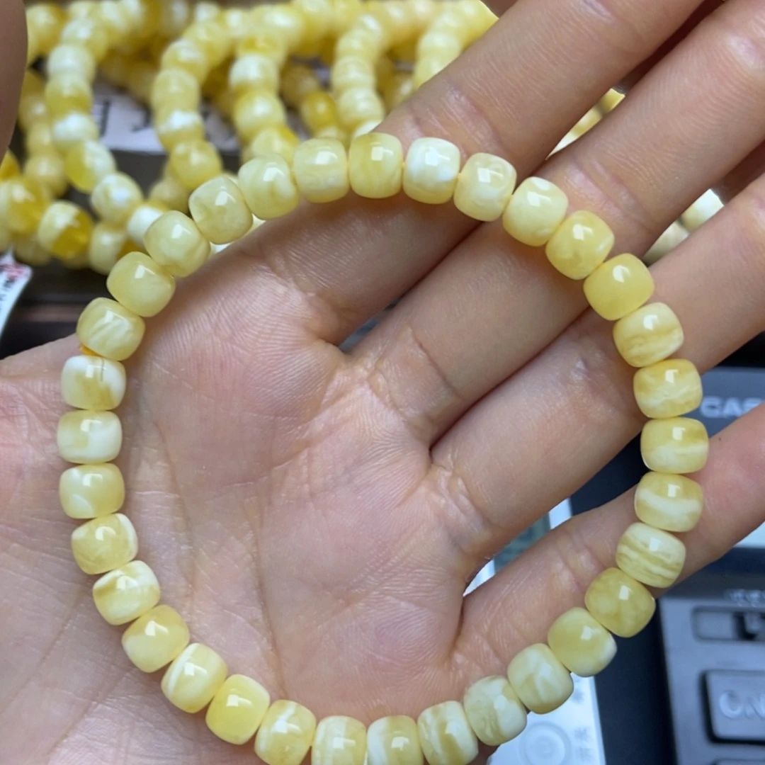 蜜蜡未镶嵌珠宝奇石150