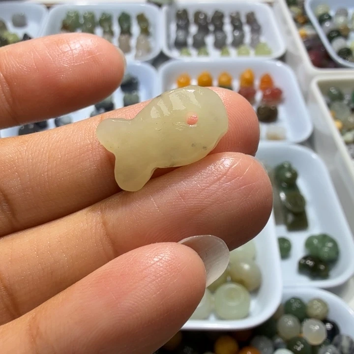 未镶嵌和田玉珠宝半成品