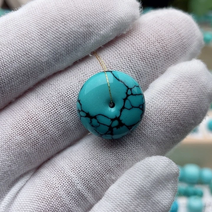 绿松石配饰未镶嵌