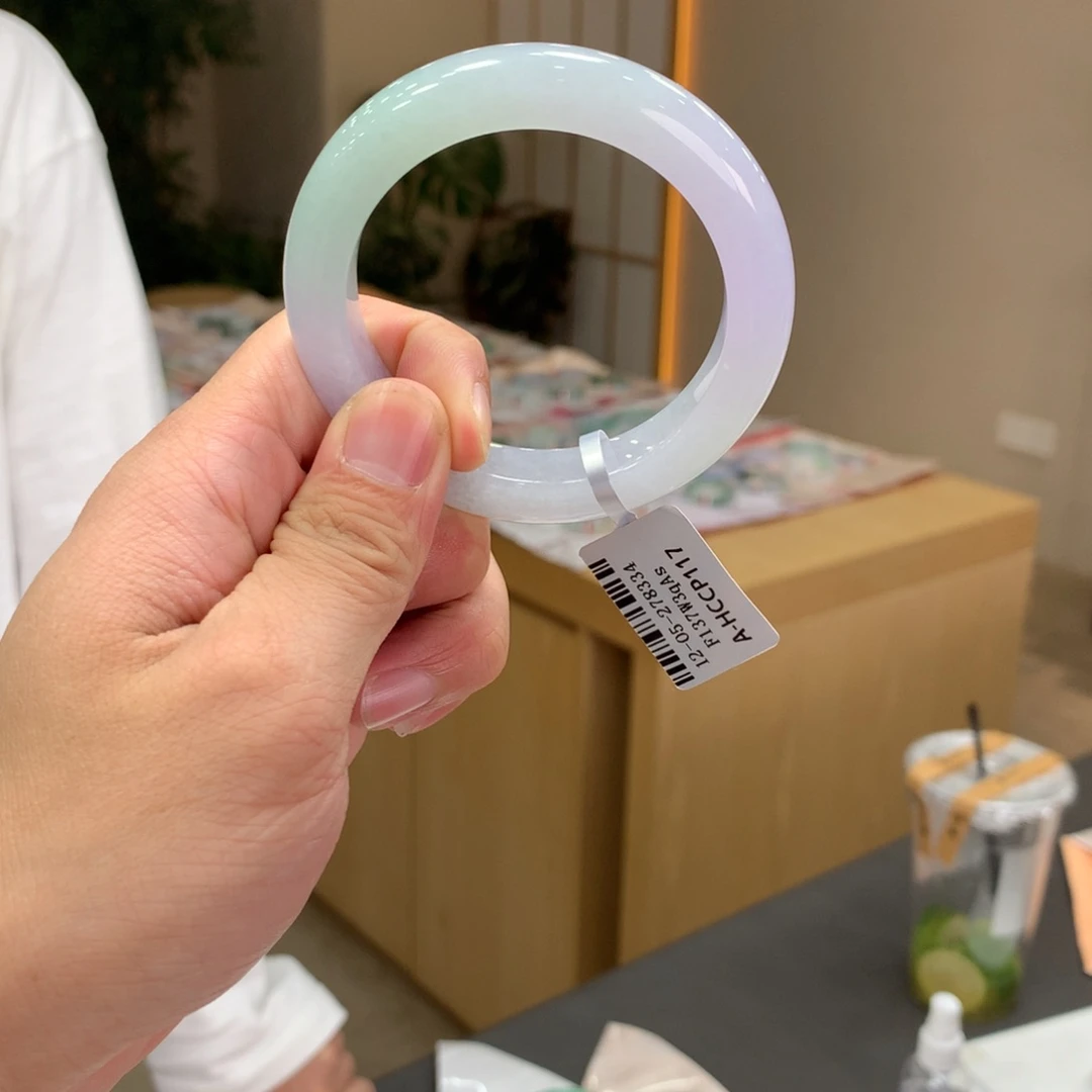 未镶嵌手镯翡翠快***?不退不换