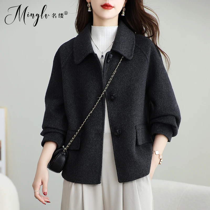 2025年秋冬新款高级大衣女短款韩版小个子牛角扣宽松轻奢风外套女