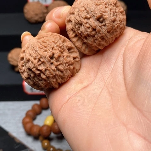 文玩核桃血麒麟尺38全品