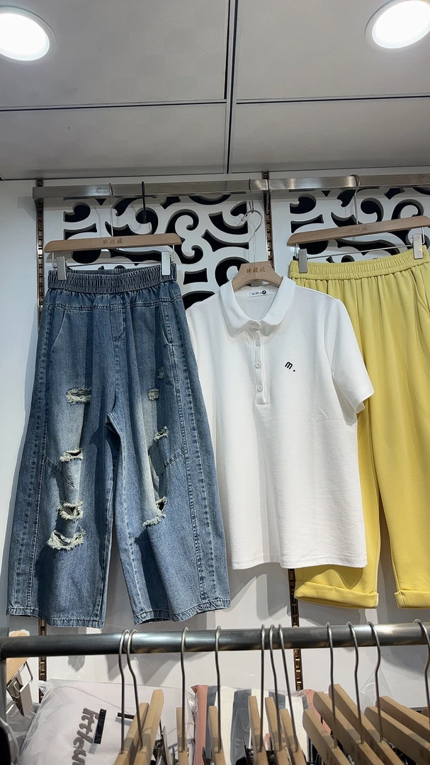 万能腰洗水破洞牛仔裤