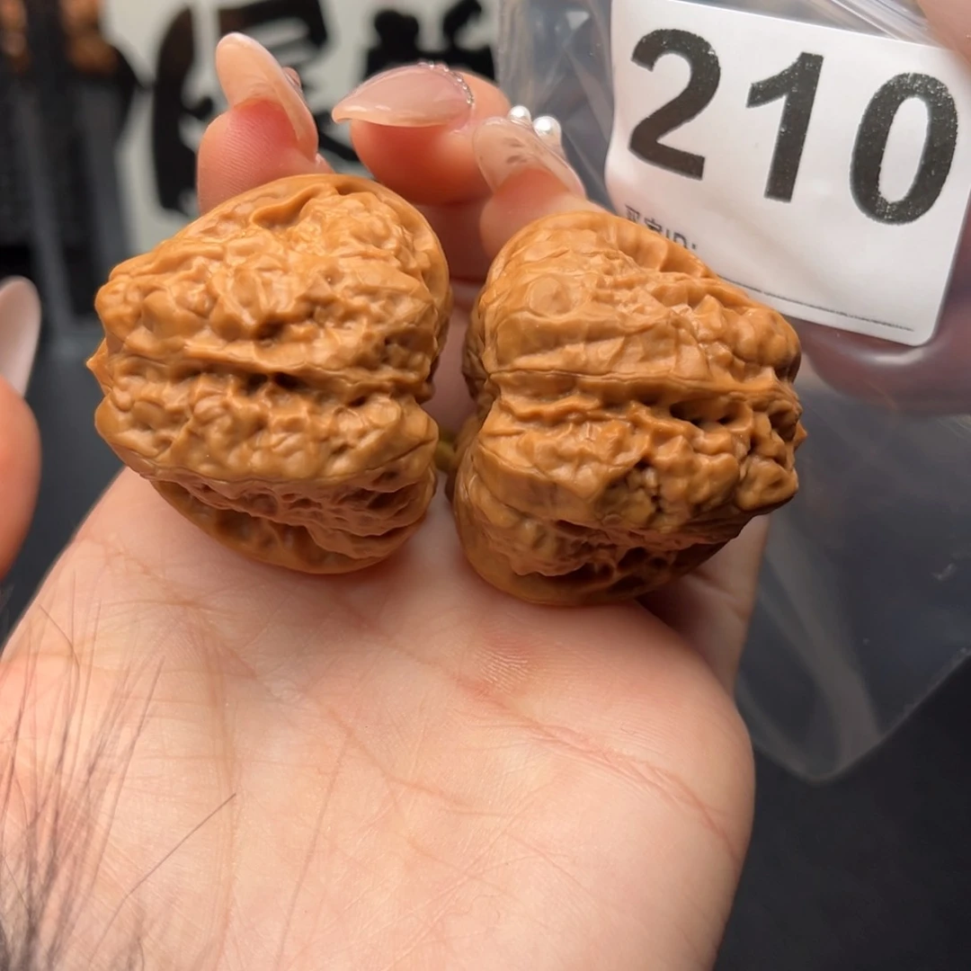 吊坠文玩核桃三角边肚40