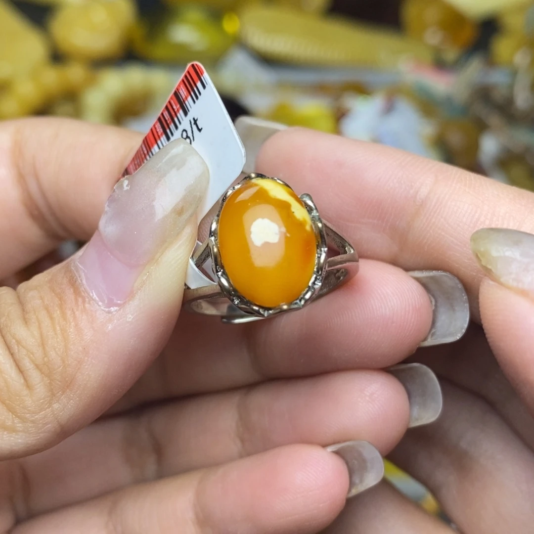 未镶嵌琥珀珠宝奇石