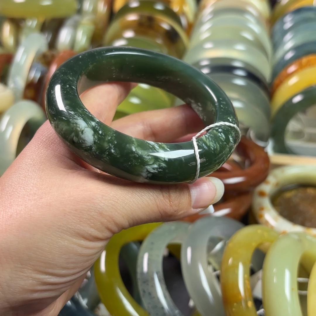 蛇纹石玉未镶嵌手镯