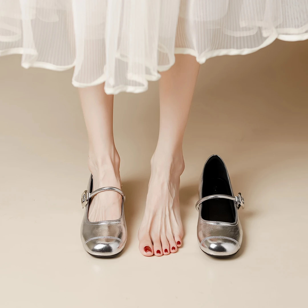 法式玛丽珍单鞋女2025夏新款平底软底豆豆鞋内增高浅口银色小皮鞋