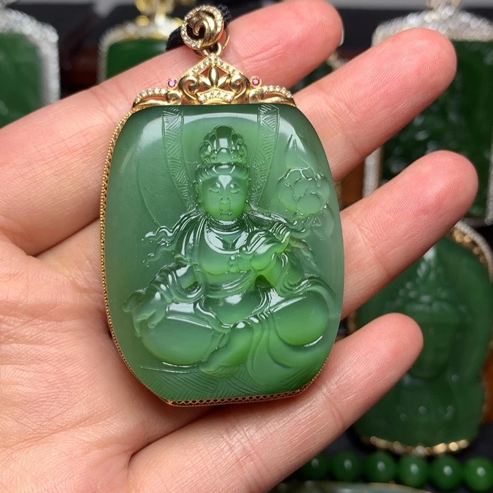 【闪购商品】吊坠(赠链)18K金镶嵌和田玉（碧玉）