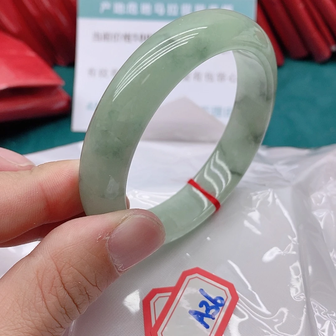 翡翠手镯未镶嵌米*妈A36666666