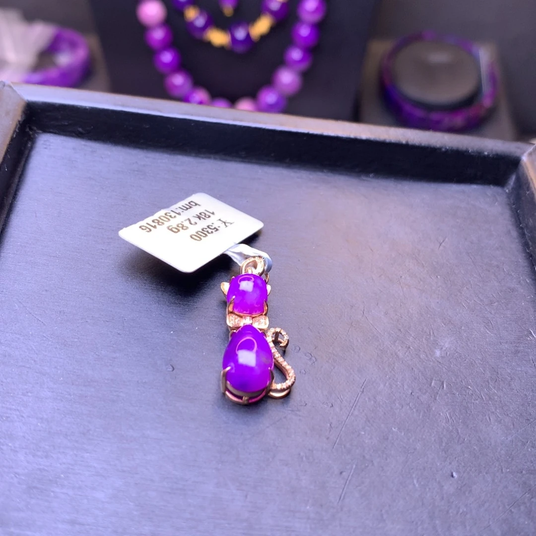 苏纪石（舒俱来）18K金镶嵌猫咪吊坠