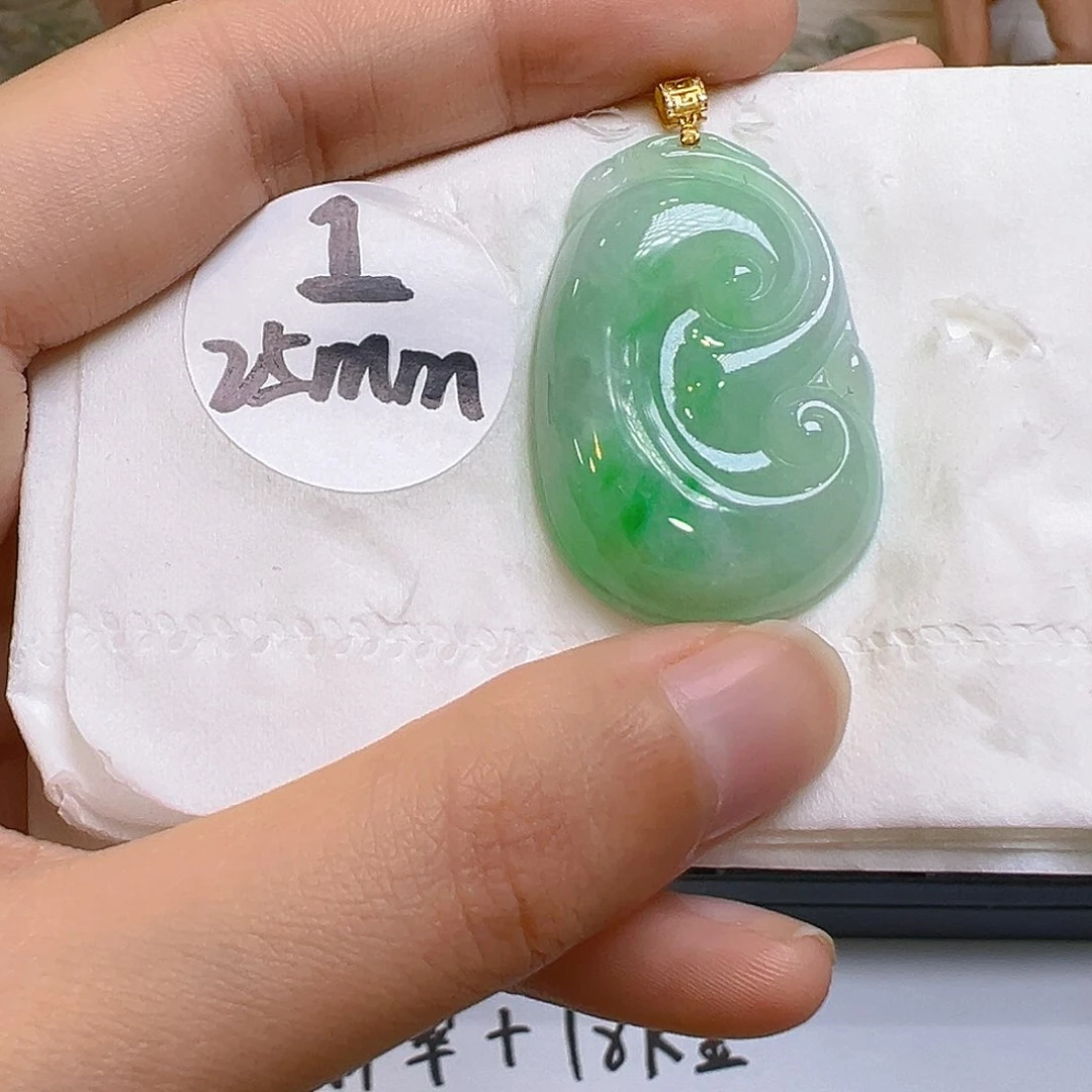 翡翠18K金镶嵌吊坠(不含链)我