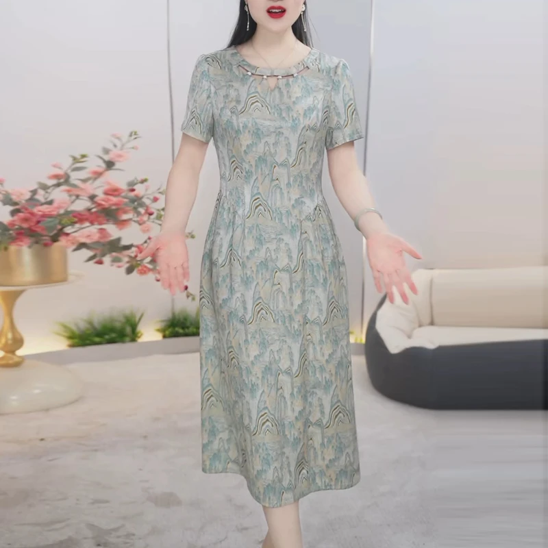 高端时尚连衣裙女士2025年夏季新款洋气妈妈气质镂空显瘦遮肉裙子