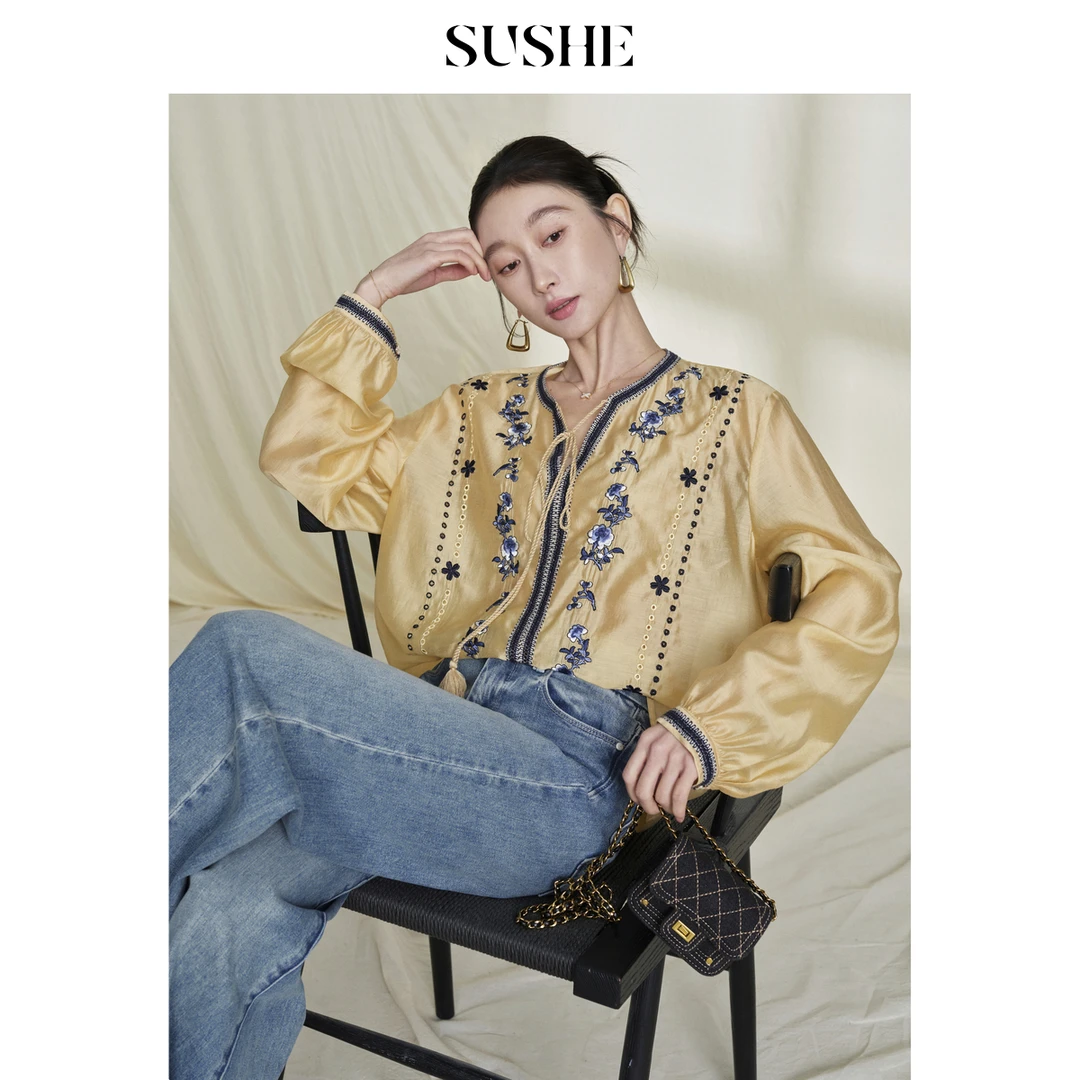 束皙SUSHE泛灵浪漫出行法风春秋新款天丝刺绣纯欲遮肉上衣衬衫